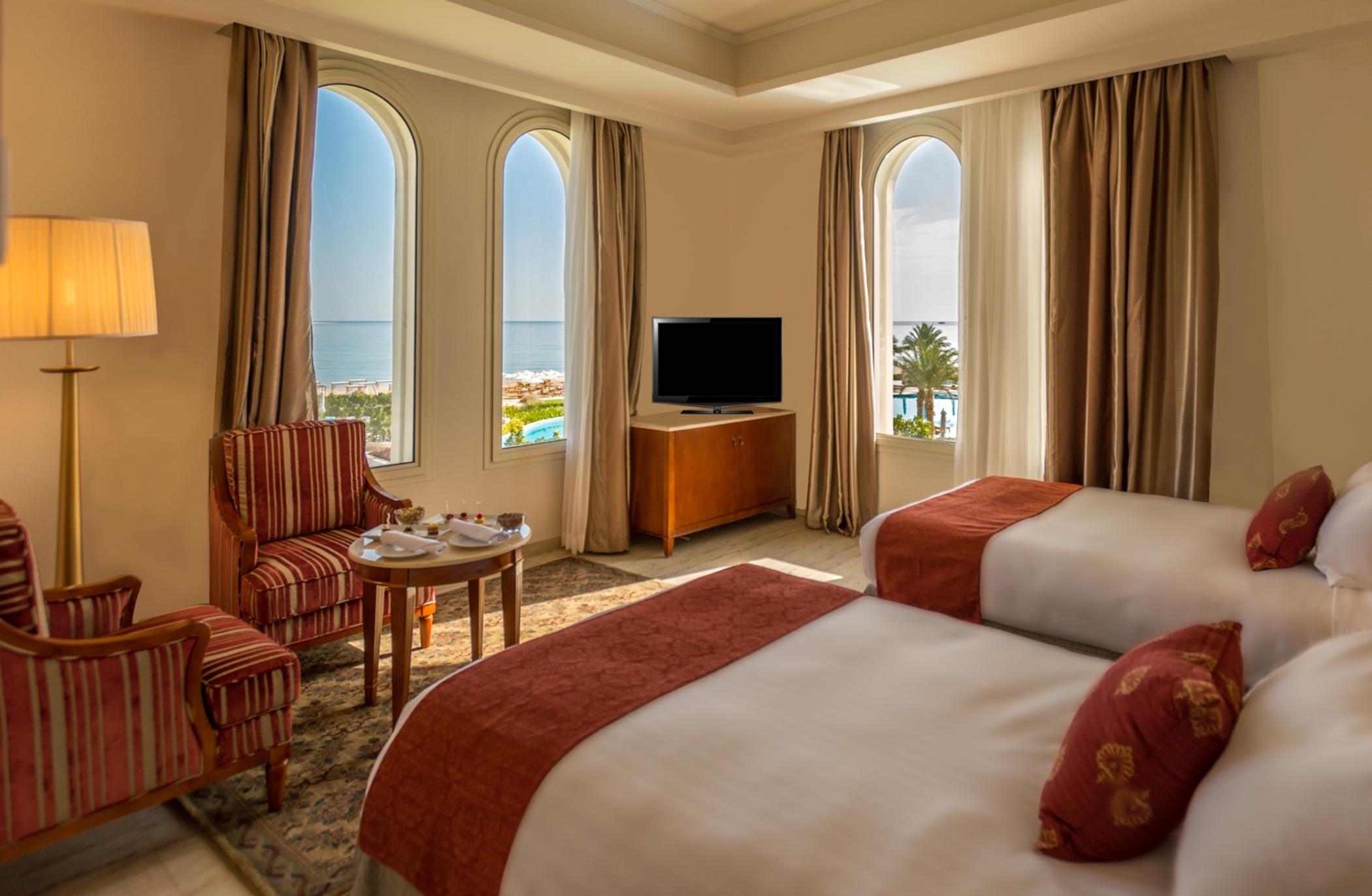 Baron Palace Sahl Hasheesh Hurghada Esterno foto A room at the hotel
