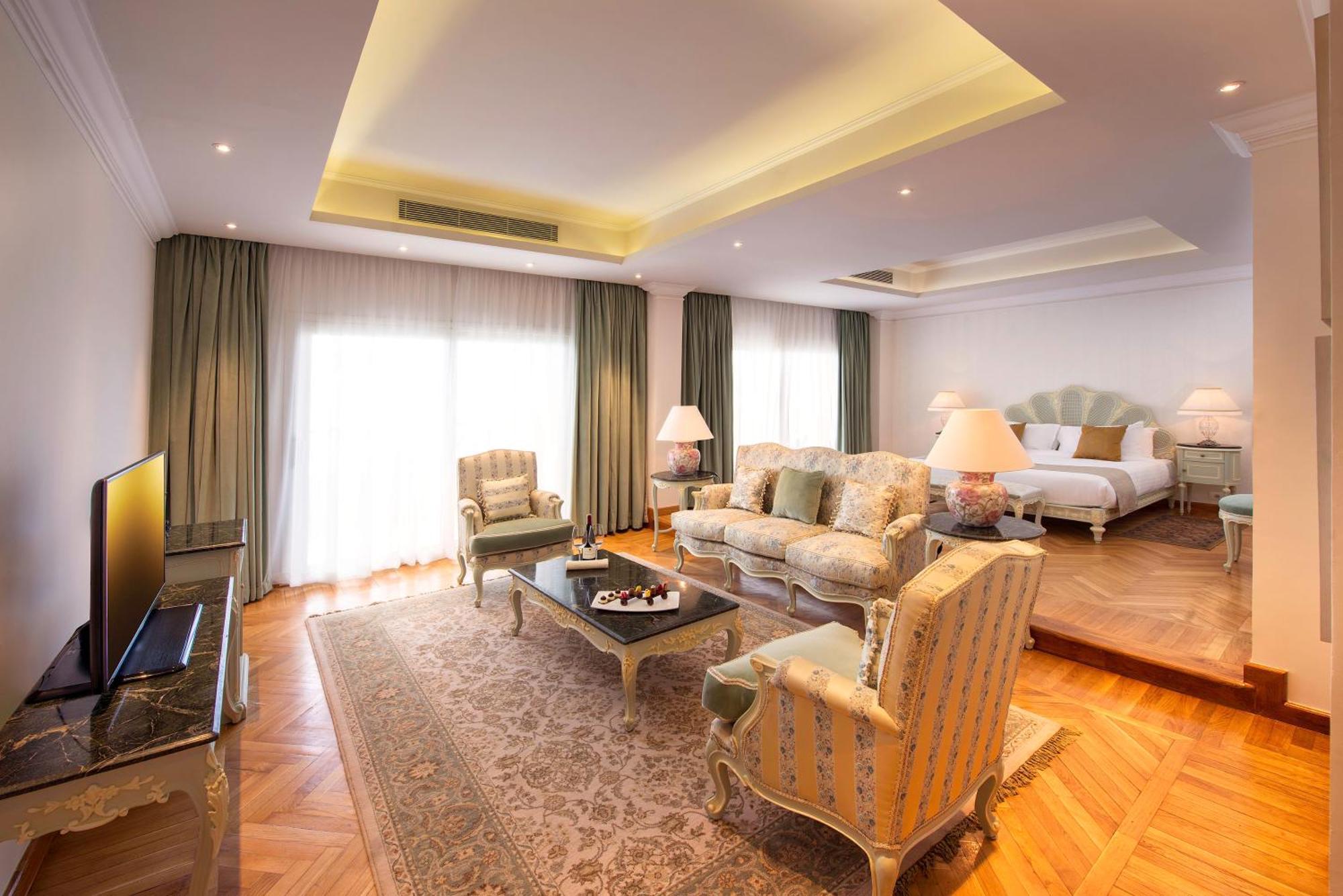 Baron Palace Sahl Hasheesh Hurghada Esterno foto Suite at the hotel