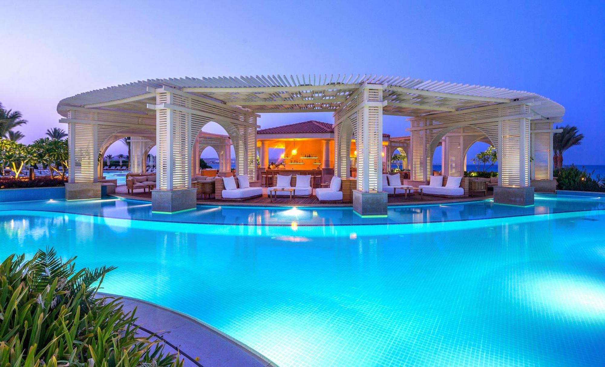 Baron Palace Sahl Hasheesh Hurghada Esterno foto The pool at the resort