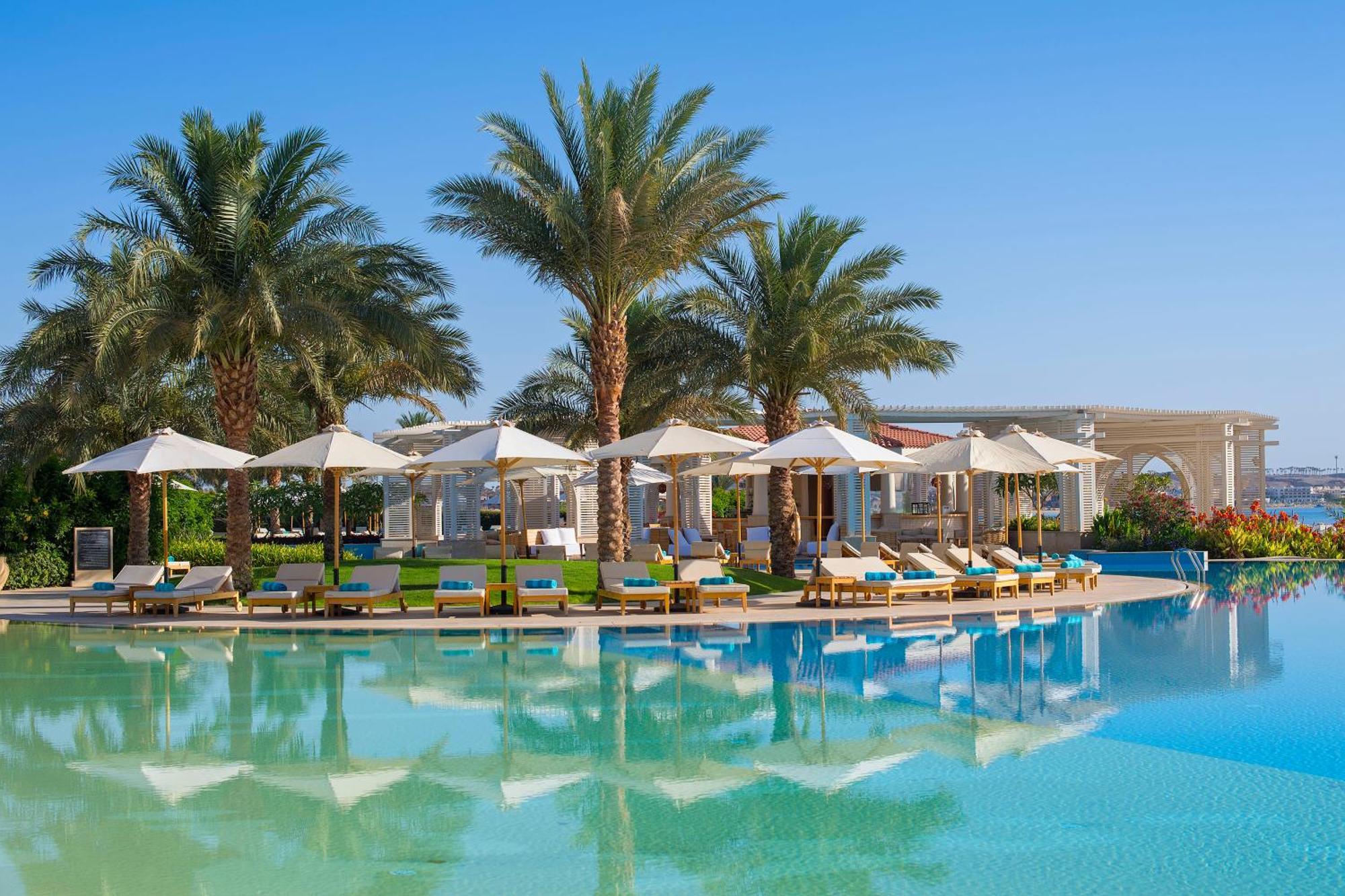 Baron Palace Sahl Hasheesh Hurghada Esterno foto The swimming pool at the resort