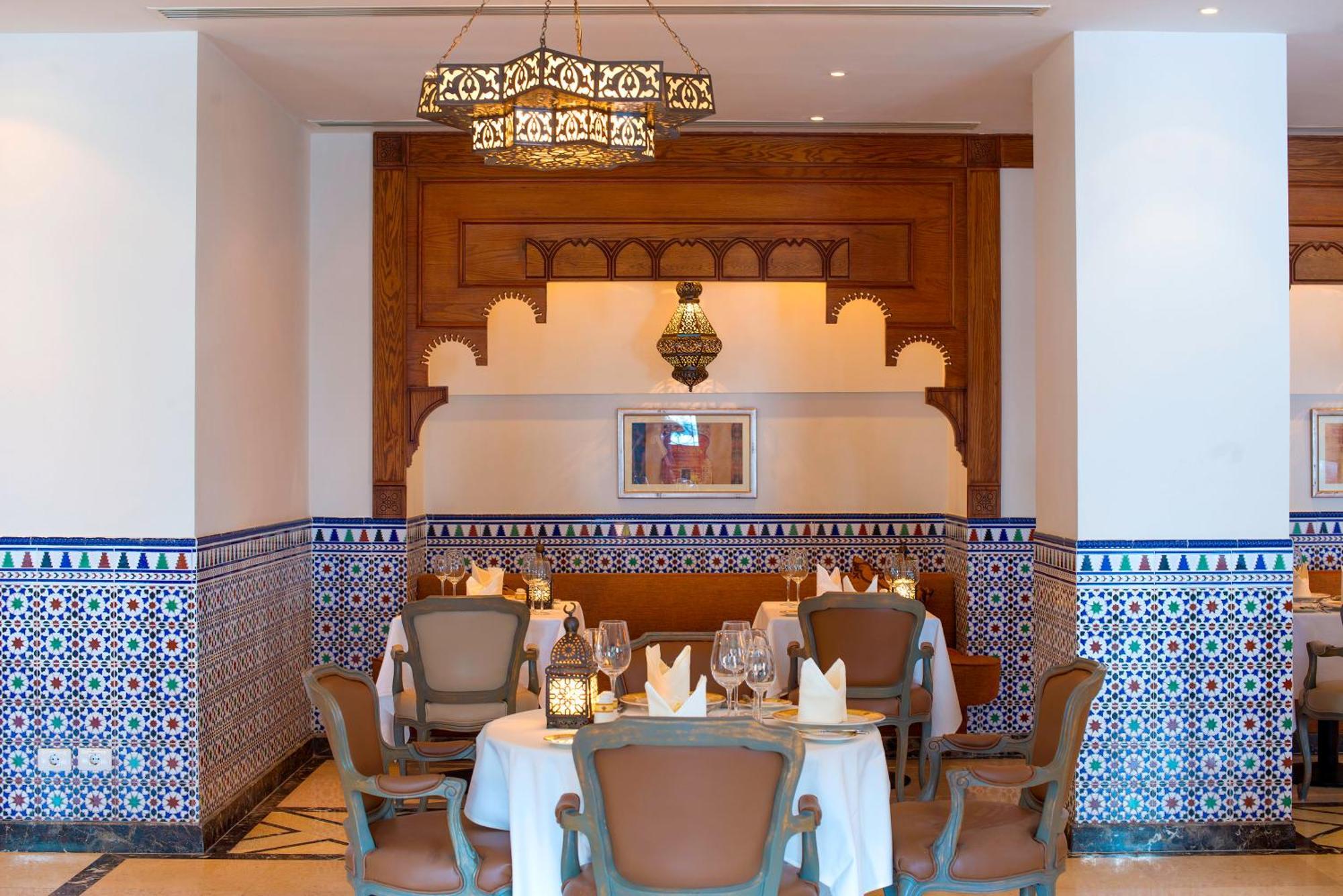 Baron Palace Sahl Hasheesh Hurghada Esterno foto Restaurant in the hotel