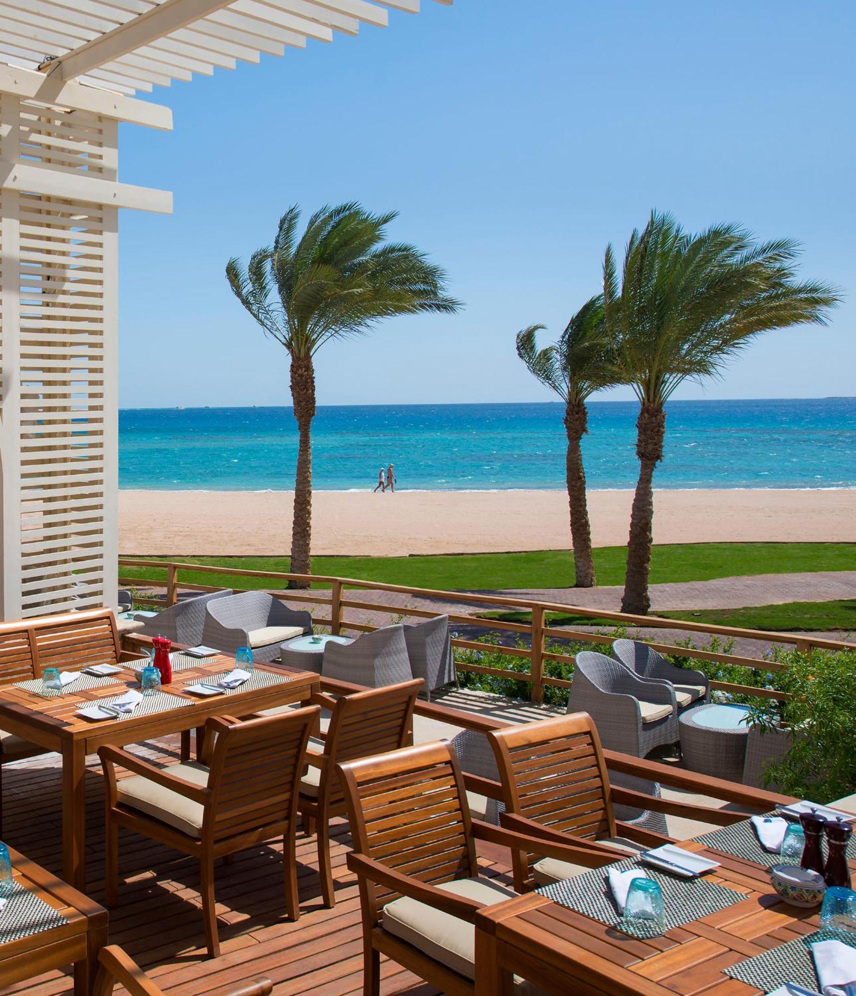 Baron Palace Sahl Hasheesh Hurghada Esterno foto View of the beach from the hotel