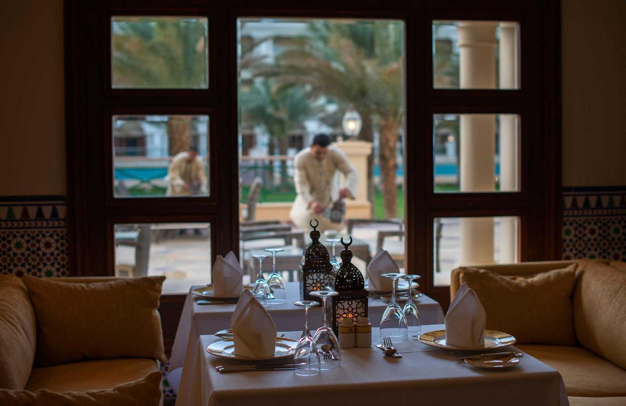 Baron Palace Sahl Hasheesh Hurghada Esterno foto The Palm Beach Restaurant